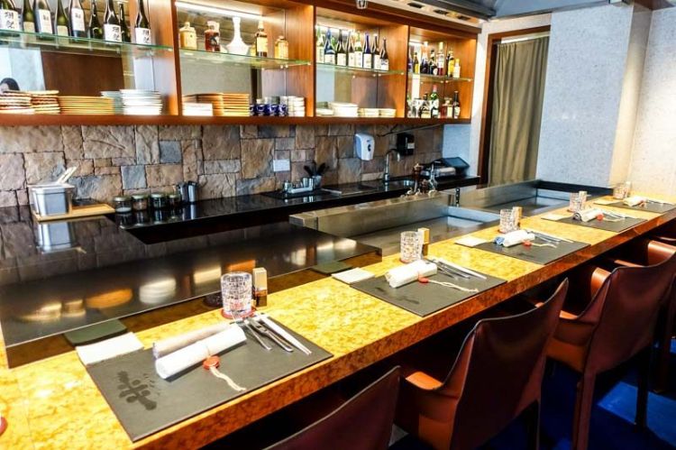 teppanyaki platte plattengriller japanisch kochen restaurant tisch