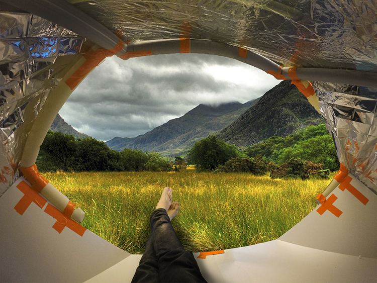 1-Personen-Zelt Ausblick von innen auf die Landschaft