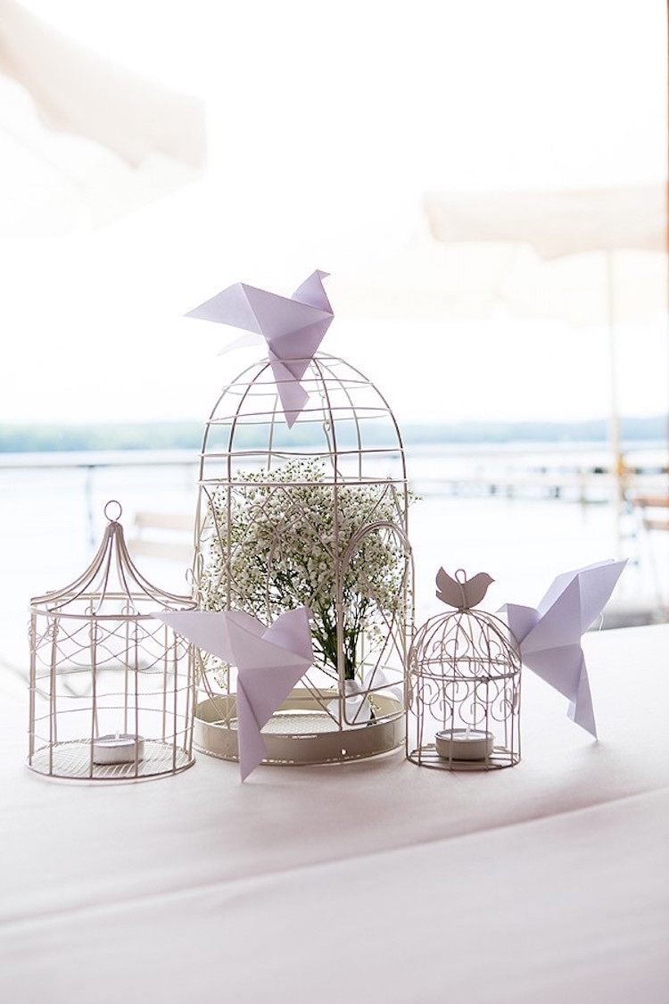 Hochzeit Deko Origami Vögel aus weißem Papier Taube Metall Vogelkäfig Schleierkraut