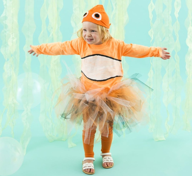 Nemo Kostüm selber machen Mütze Wackelaugen Bluse