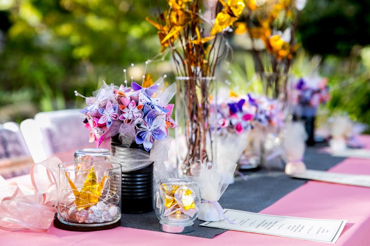 Origami Kranich im Glas goldenes Papier Kusudama Blumen Tischdeko Hochzeit