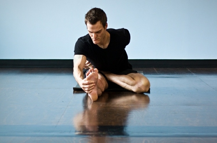 ashtanga yoga art abnehmen mann muskelaufbau