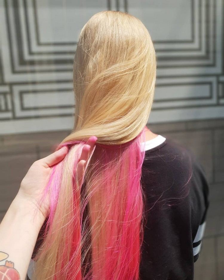 bunte haare versteckt färben blond pink