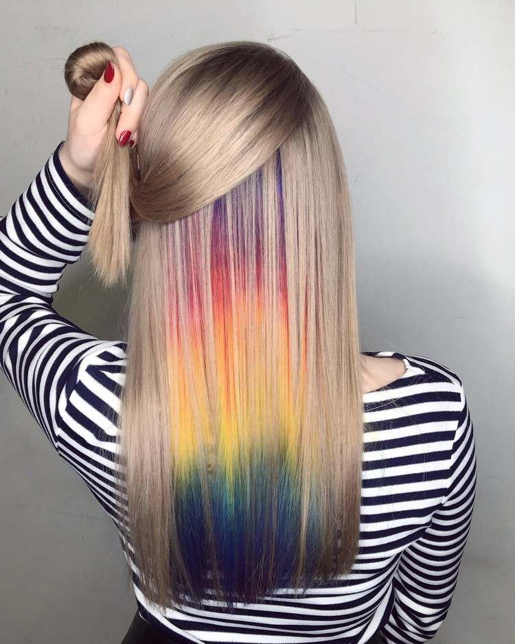 cooler haarfarben trend versteckte regenbogen haare
