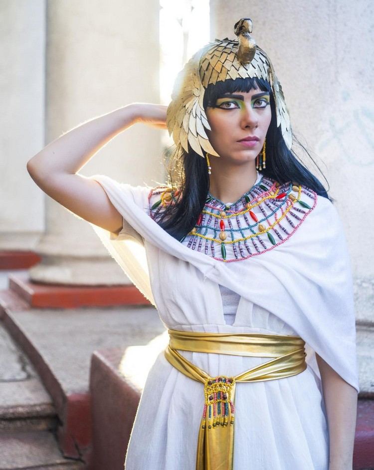 diy ägypterin kostüm nähen schmuckkragen gürtel kopfschmuck
