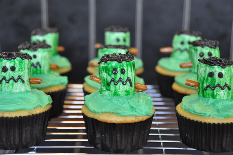 frankenstein halloween muffins rezepte gruselig grün