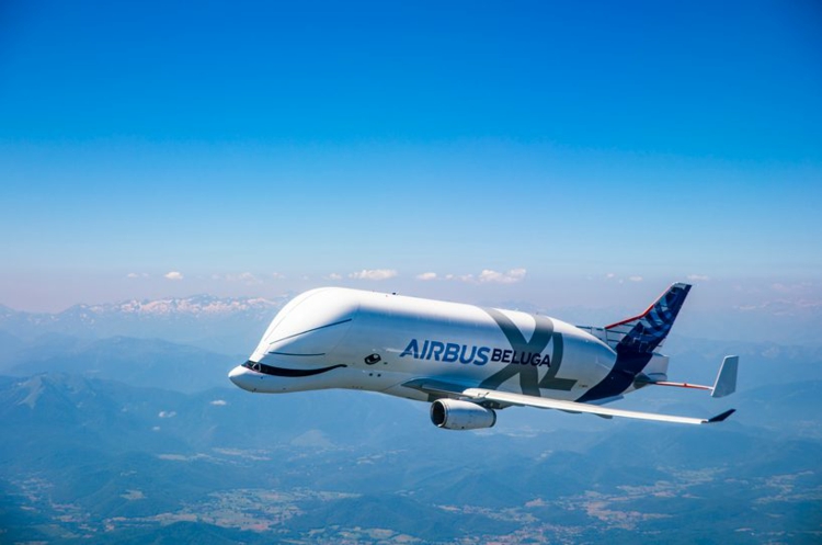 großfrachtmaschine airbus beluga xl wal im himmel jungfernflug