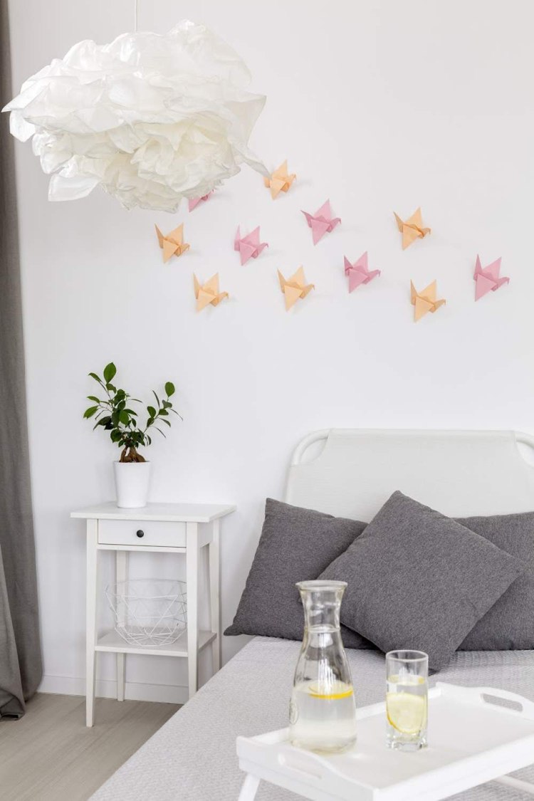 origami vogel deko kranich orange pink wand schlafzimmer