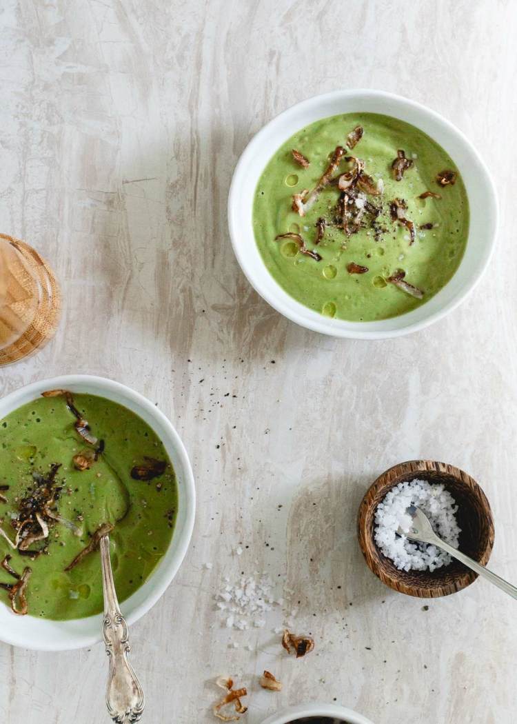 paleo cremesuppen rezepte mit brokkoli vegan schalotten gebundene suppen
