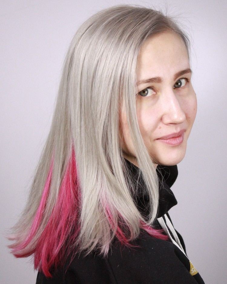 versteckte bunte haare farbkombination blond pink