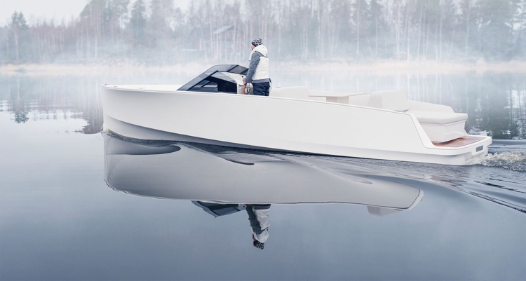 Yacht mit Elektroantrieb