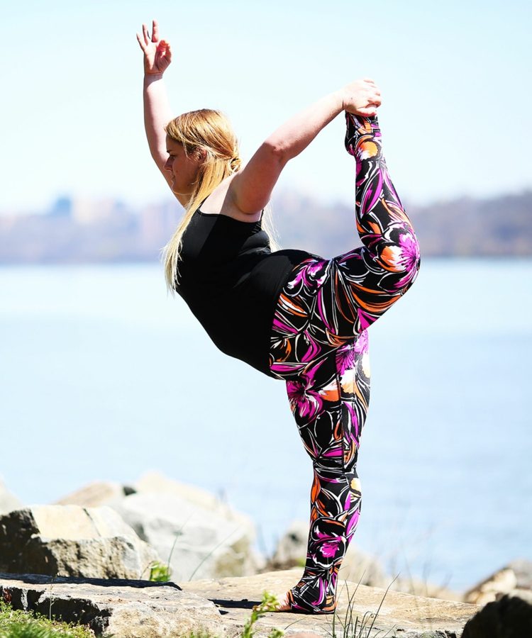 yoga übungen zum abnehmen pluz size frau asana fettabbau