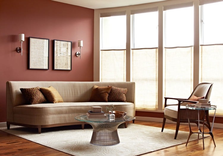 Wohnzimmer Wandfarbe Feng Shui Teracotta Rot-Braun beige Sofa
