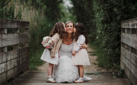 festliche kinderkleider braut blumenstrauß kinder hochzeit