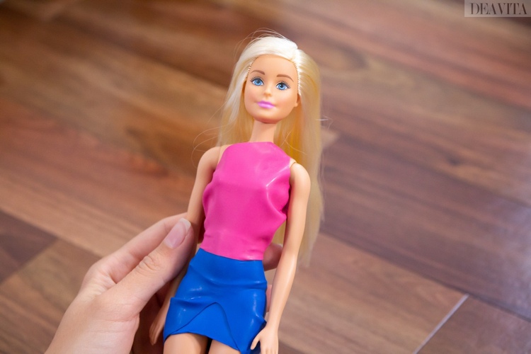 Lebensmittelfarbe färben barbie haare mit Helles Rotbraun