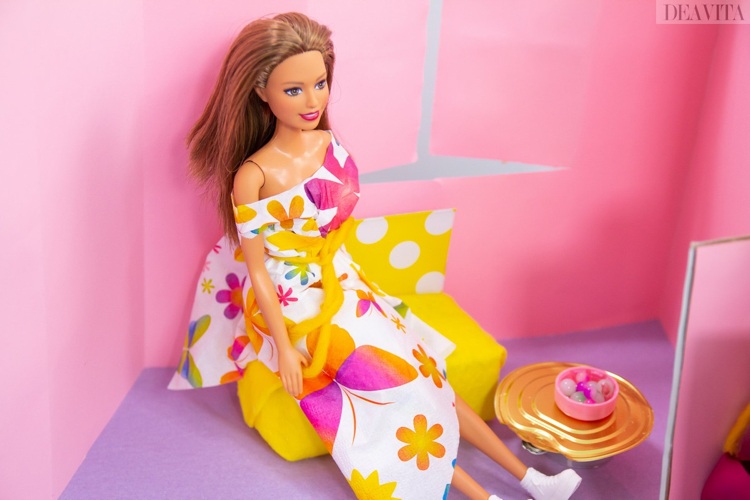 Möbel fürs Puppenhaus Barbie Wohnzimmer Sofa Kaffeetisch Deko selber machen
