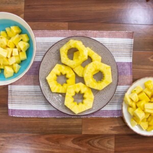ananas schneiden anleitung würfel scheiben dekorativ