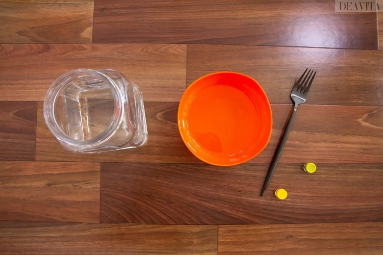 einfache experimente für kinder lebensmittelfarbe gabel glasbehälter