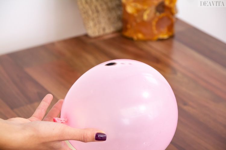 einfache experimente für kinder luftballon mit wasser nicht platzen brennen