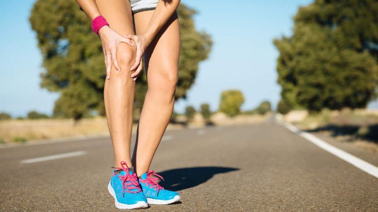 knie schmerz krampf laufen trainieren joggen verletzung