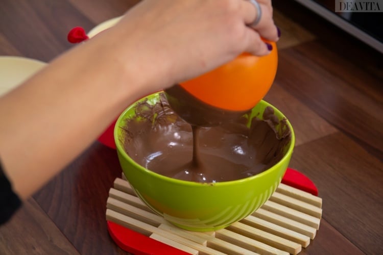 luftballon life hacks geschmolzene schokolade schokoschale selber machen