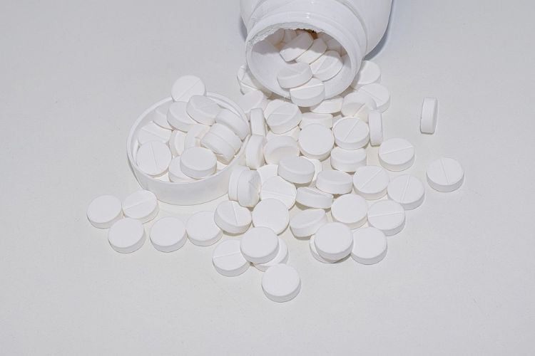 magnesium präparat medikament nahrungszusatz pillen weiß
