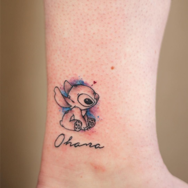 ohana tattoo wasserfarbe stitch fuss