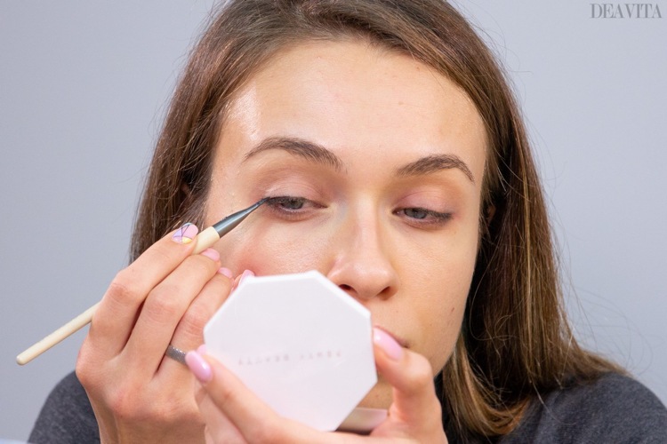 Eyeliner richtig auftragen Tipps Tricks
