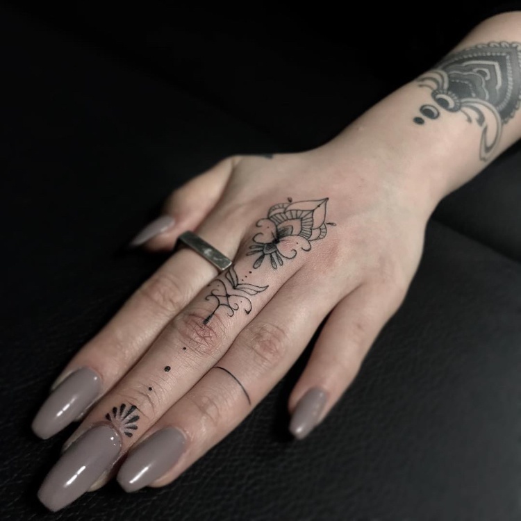 Tattoos Für Finger