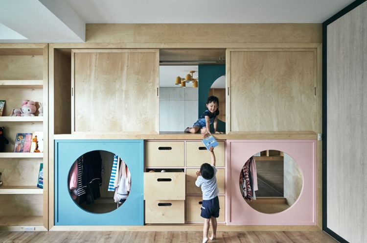 Kinderzimmer gestalten praktische Schiebetürsysteme aus Holz modulare Möbel