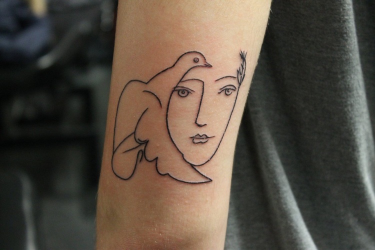 Picasso Tattoo Motiv Frauengesicht Taube Trend 2019