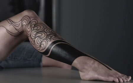 Tattoo Trends 2018 Blackout Bein Wade abstrakt Frau