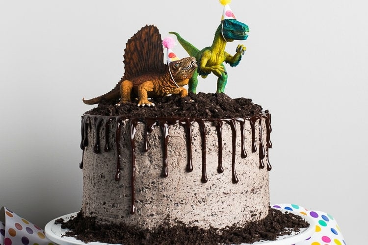 dinosaurier kuchen für kindergeburtstag oreo dekofiguren