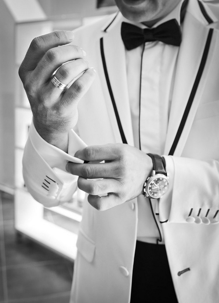 fliege richtig kombinieren wählen passende schleife outfit stilvoll aussehen weiß schwarz anzug formell anlass elegant look