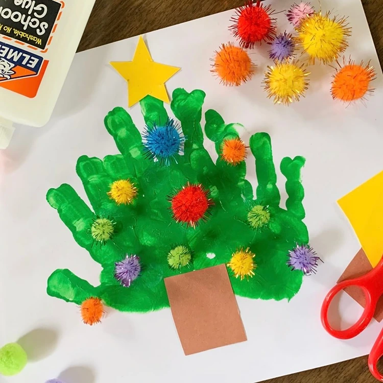 handabdruck zu weihnachten 3jährige kinder weihanchtsbaum