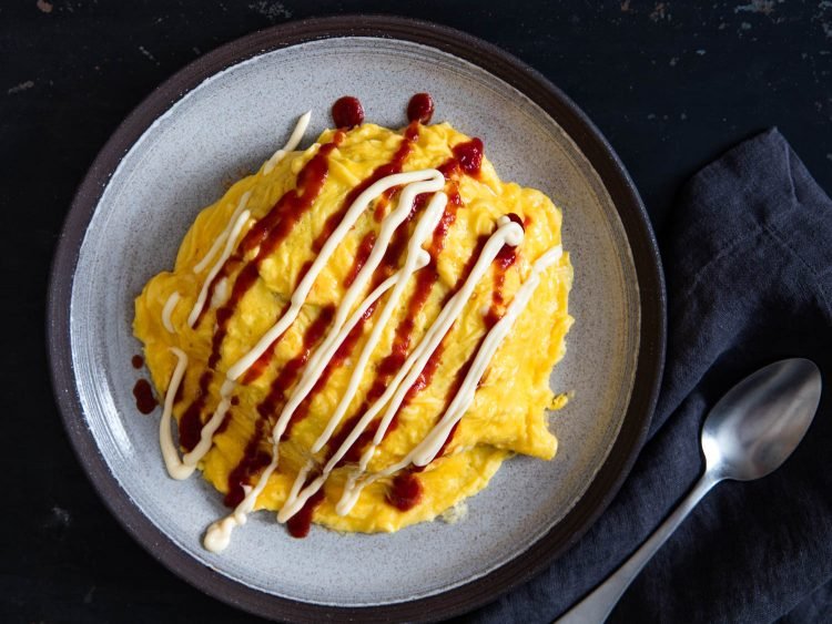 japanisches omelett reis rezept omurice hähnchenfleisch kewpie mayonnaise