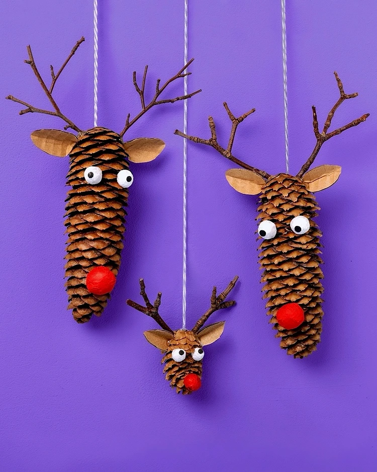 rentiere aus tannenzapfen basteln mit 4 jährigen weihnachten