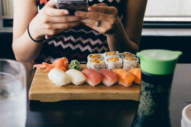 Japanisches Sushi gesund Sashimi Tuna Lachs