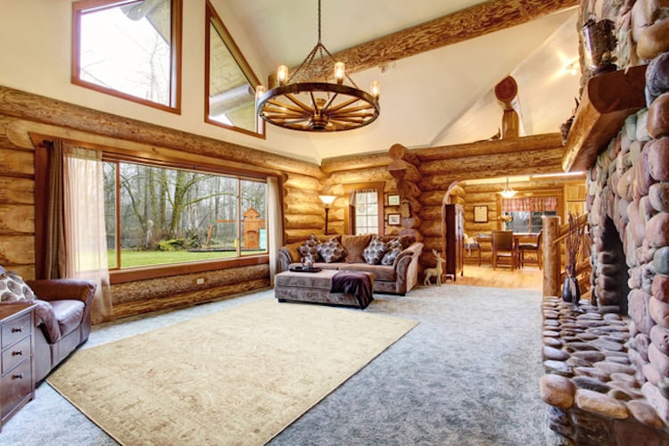 Orientteppich Zieglerteppich im Used Look in einem Cottage über grauem Teppichboden