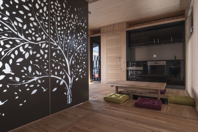 Wandpaneele lasergeschnitten Baum Wohnzimmer Holzboden Deckenverkleidung