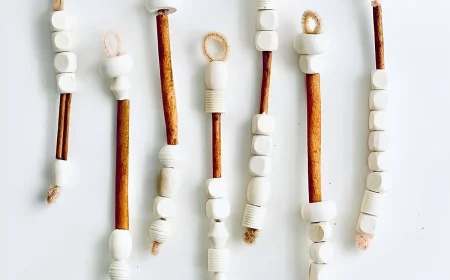 Eiszapfen Deko selber machen mit Zimtstangen und Holzwürfeln