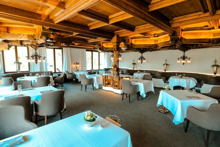 michelin restaurants deutschland restaurantführer gehobene gastronomie locations schwarzwaldstube speisesaal