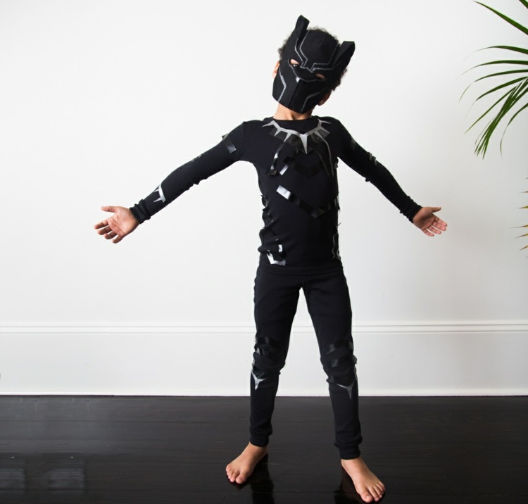 Fasching in Schwarz Weiß Panther Maske DIY
