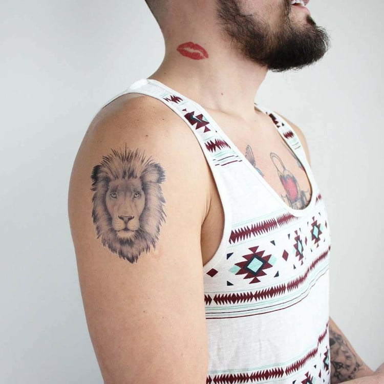 Tattoo unterarm frau löwe