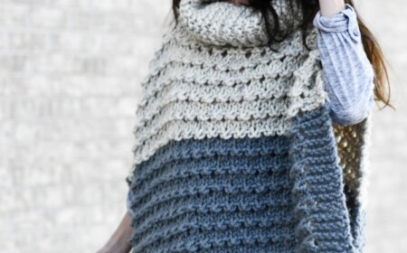 Poncho stricken für Anfänger und Fortgeschrittene in blauen Farben