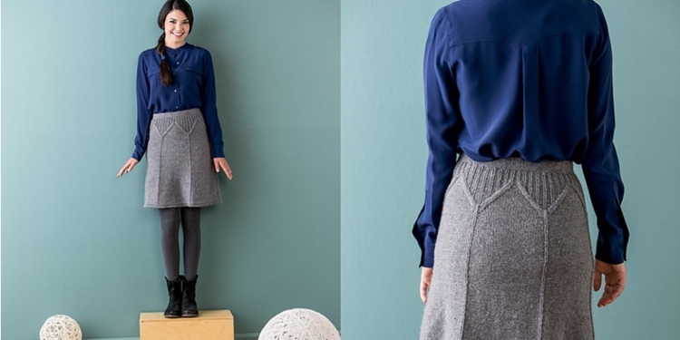 hellgrauer Strickrock mit A-linie Stiefeletten dunkelblaues Hemd graue Strumpfhose Herbst Winter Outfit