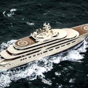 luxus yachten teuerste top 15 der welt sportboote dilbar vogelansicht hubschrauberlandeplatz