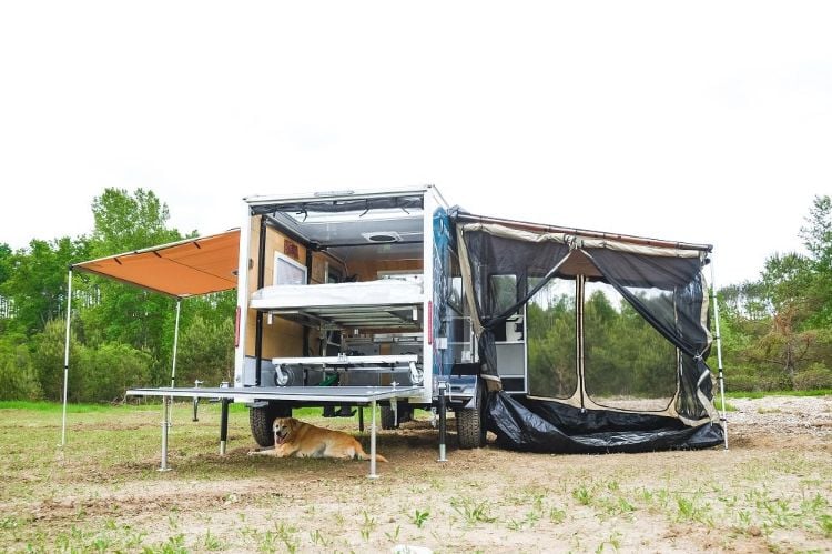 moderner camping anhänger kompakt wohnwagen güterverkehr transporter sequoia trail marker zelt