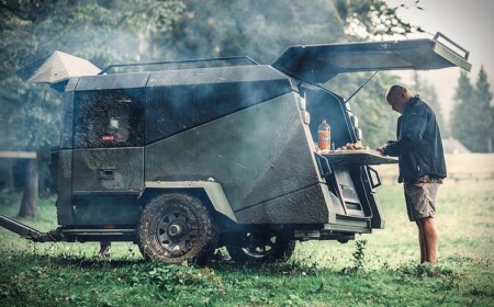 offroad wohnanhänger für echtes naturerlebnis im einsatz essen im freien zubereiten