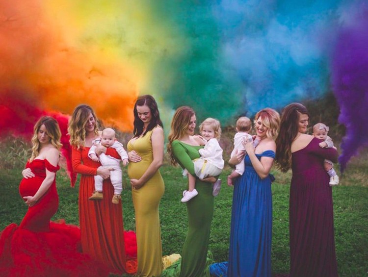 Farbbomben Fotoshooting Schwester Babys Regenbogen
